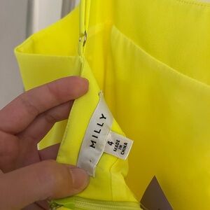 Neon Yellow Dress! Perfect for the summer! Size M